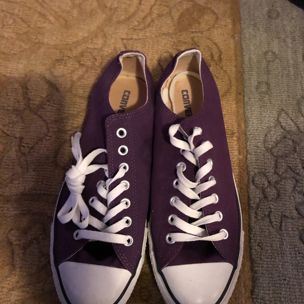 COPY - Brand new converse sneakers